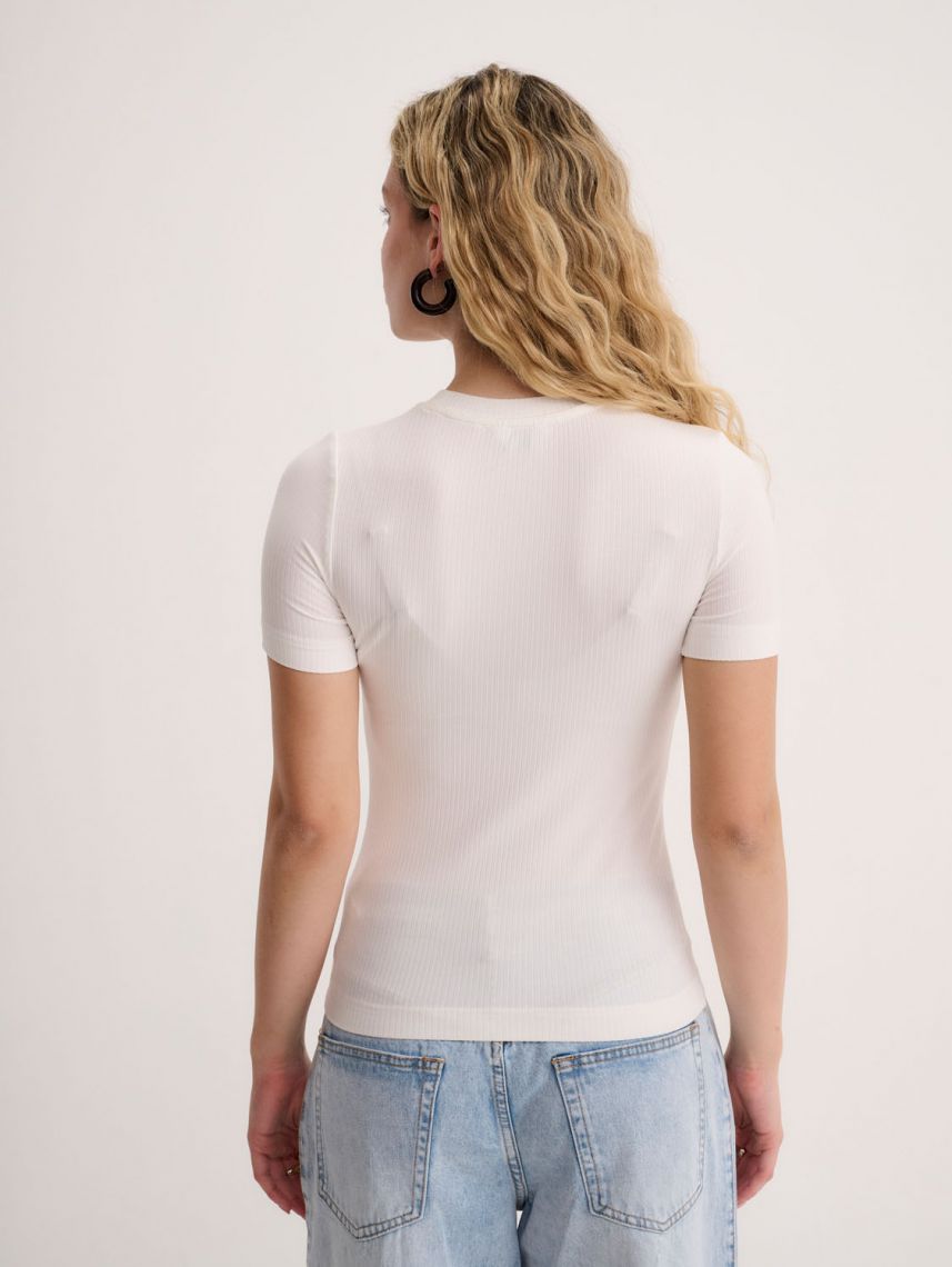 טי-שירט ריב קצרה