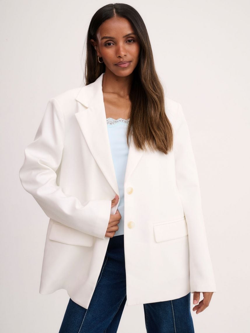 ג’קט מחויט