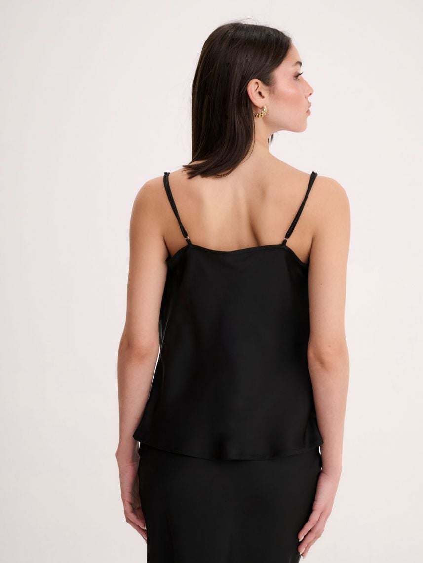 גופייה עם מפתח נשפך