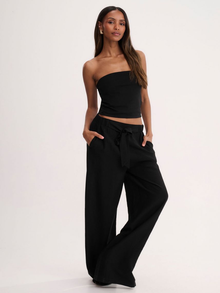 מכנסיים רחבים עם חגורה