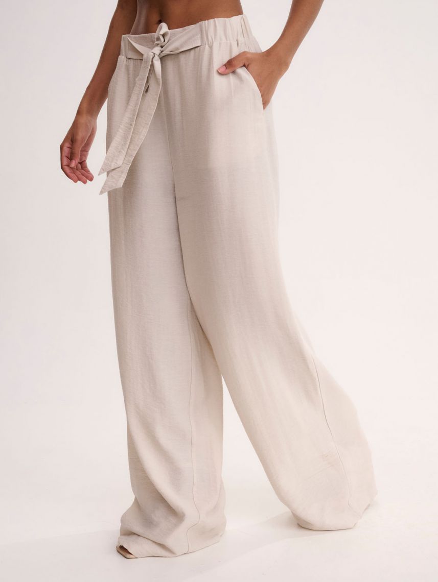 מכנסיים רחבים עם חגורה