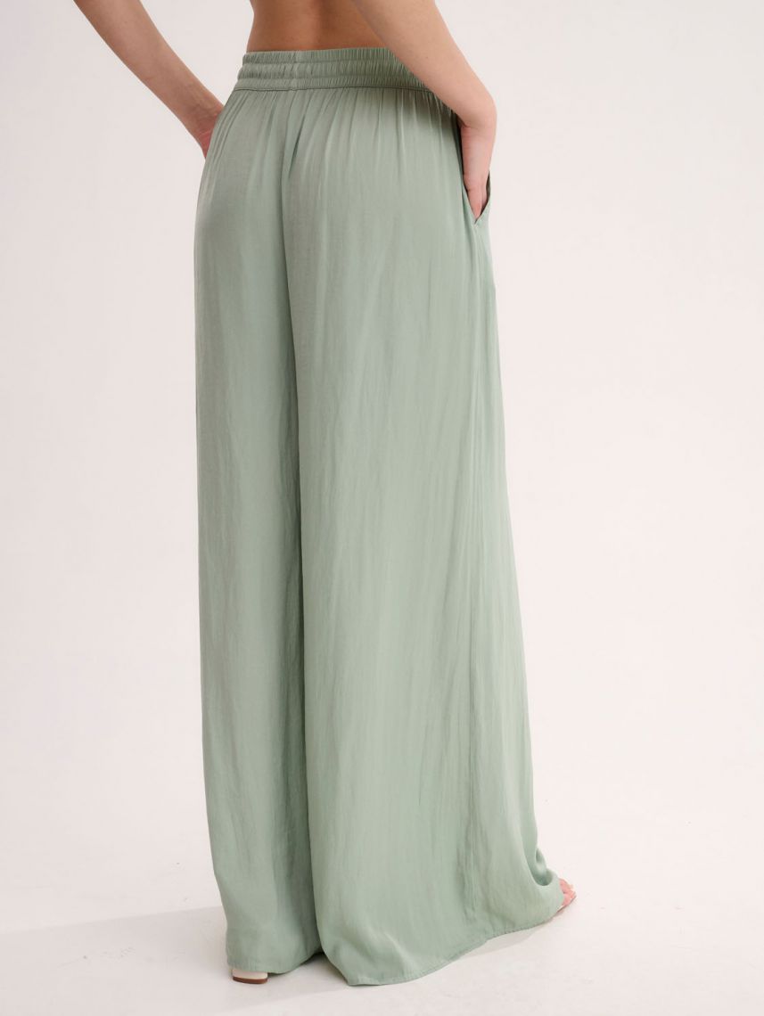 מכנסיים ארוכים נשפכים