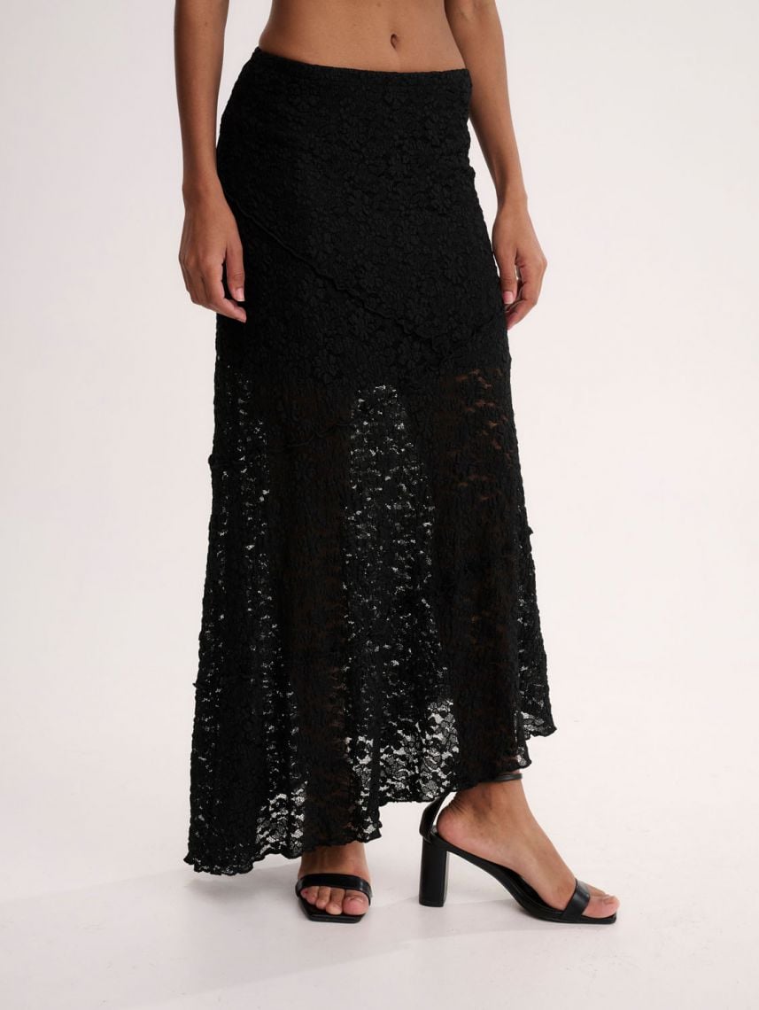 חצאית תחרה אסימטרית