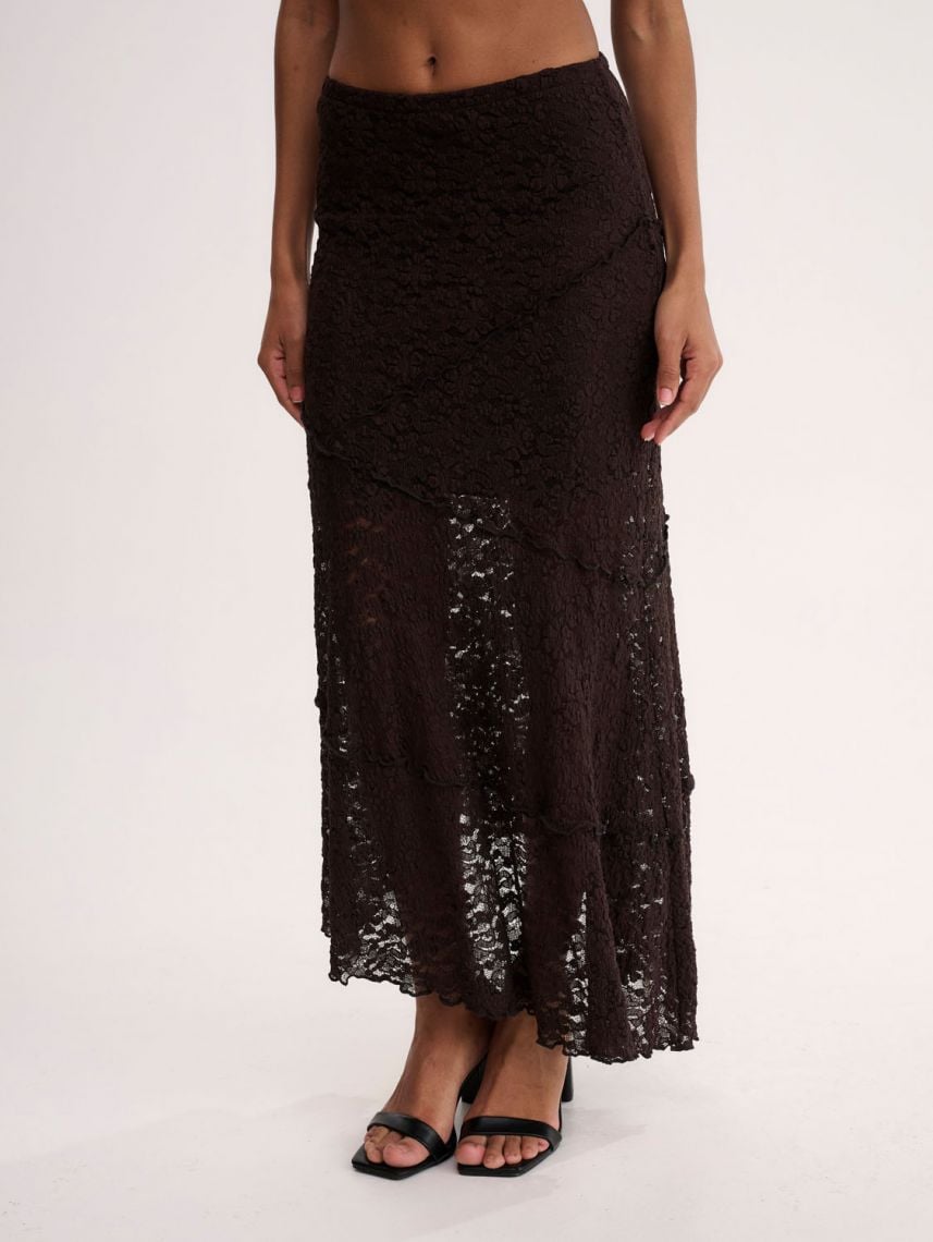 חצאית תחרה אסימטרית