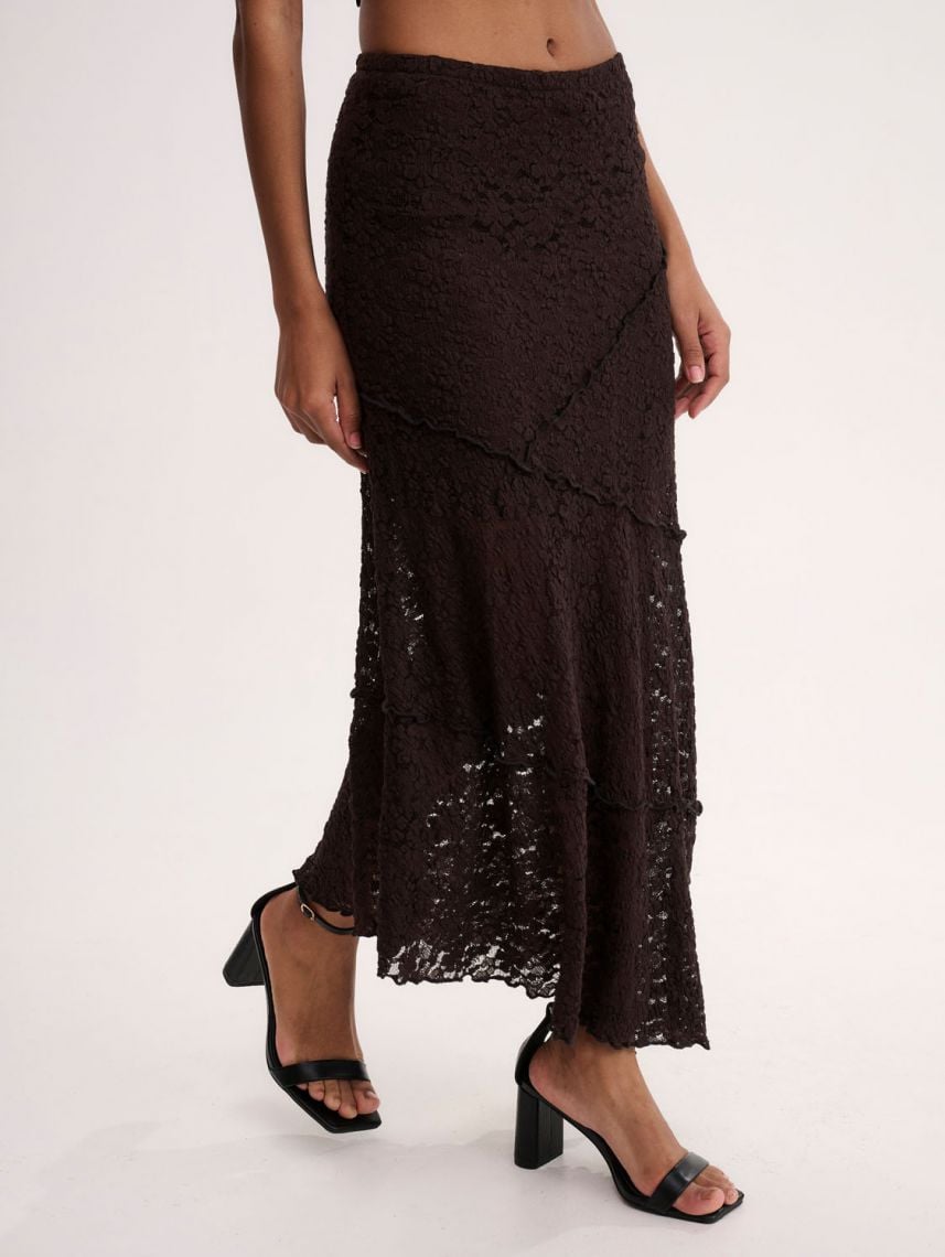 חצאית תחרה אסימטרית