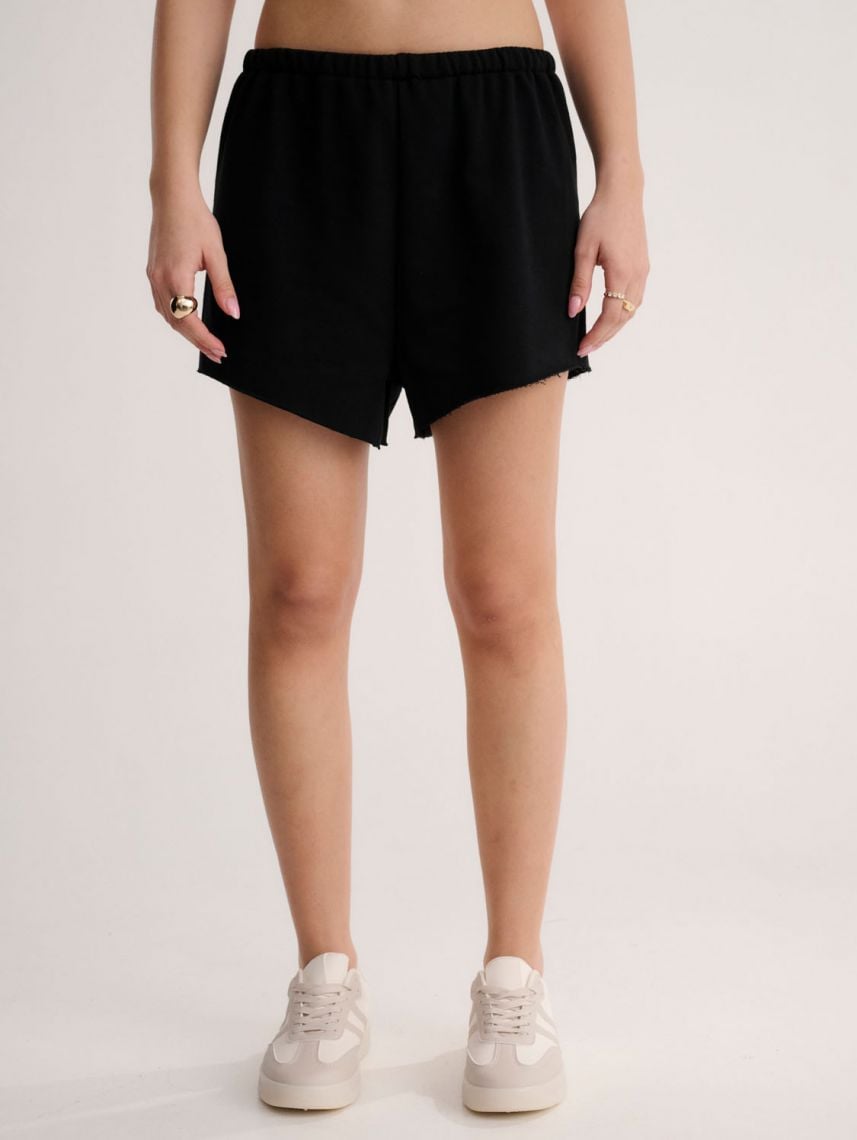 מכנסיים קצרים