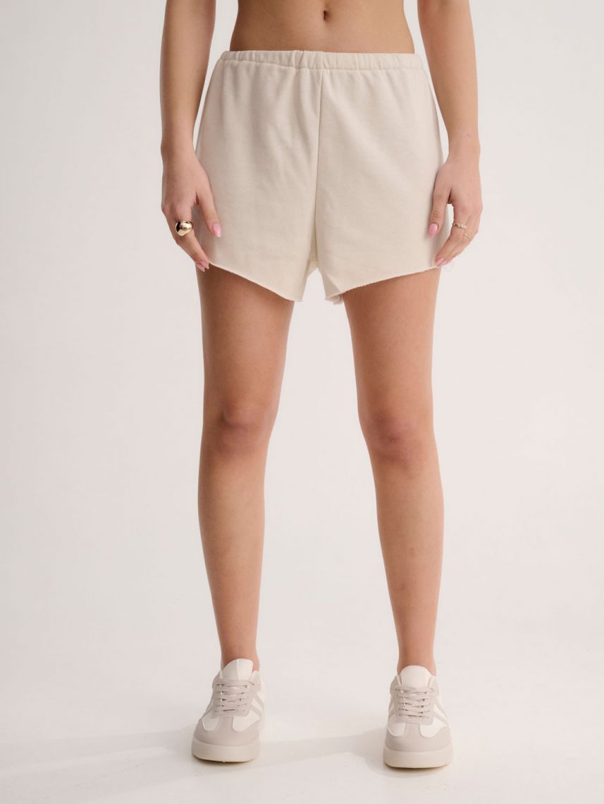 מכנסיים קצרים