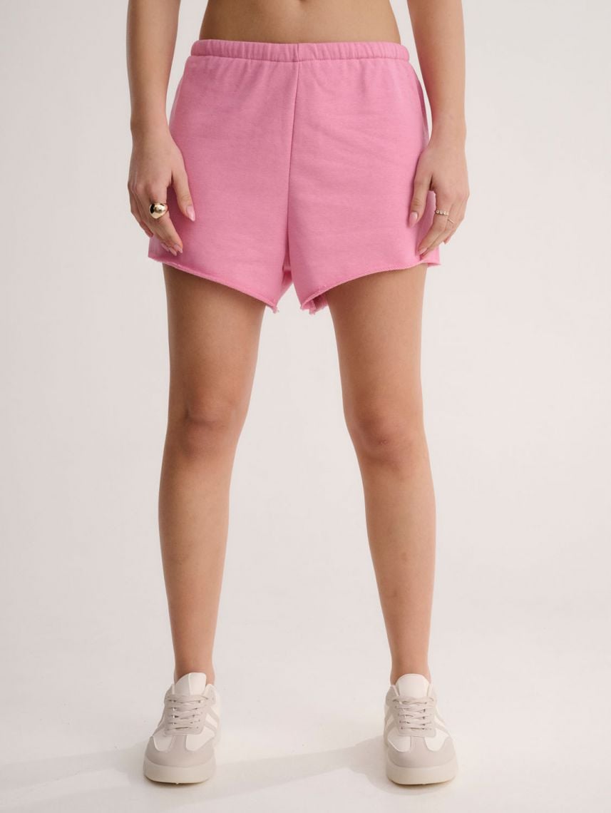 מכנסיים קצרים