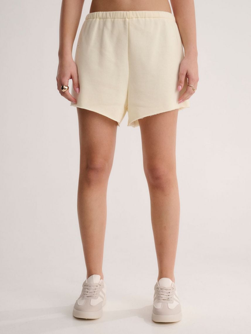 מכנסיים קצרים