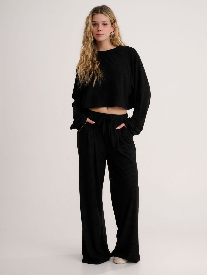 מכנסי סריג רחבים