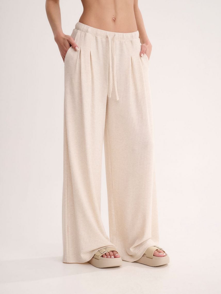 מכנסי סריג רחבים