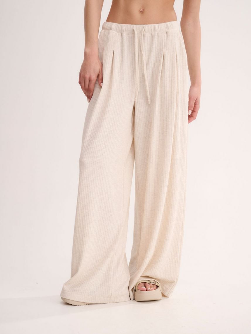 מכנסי סריג רחבים