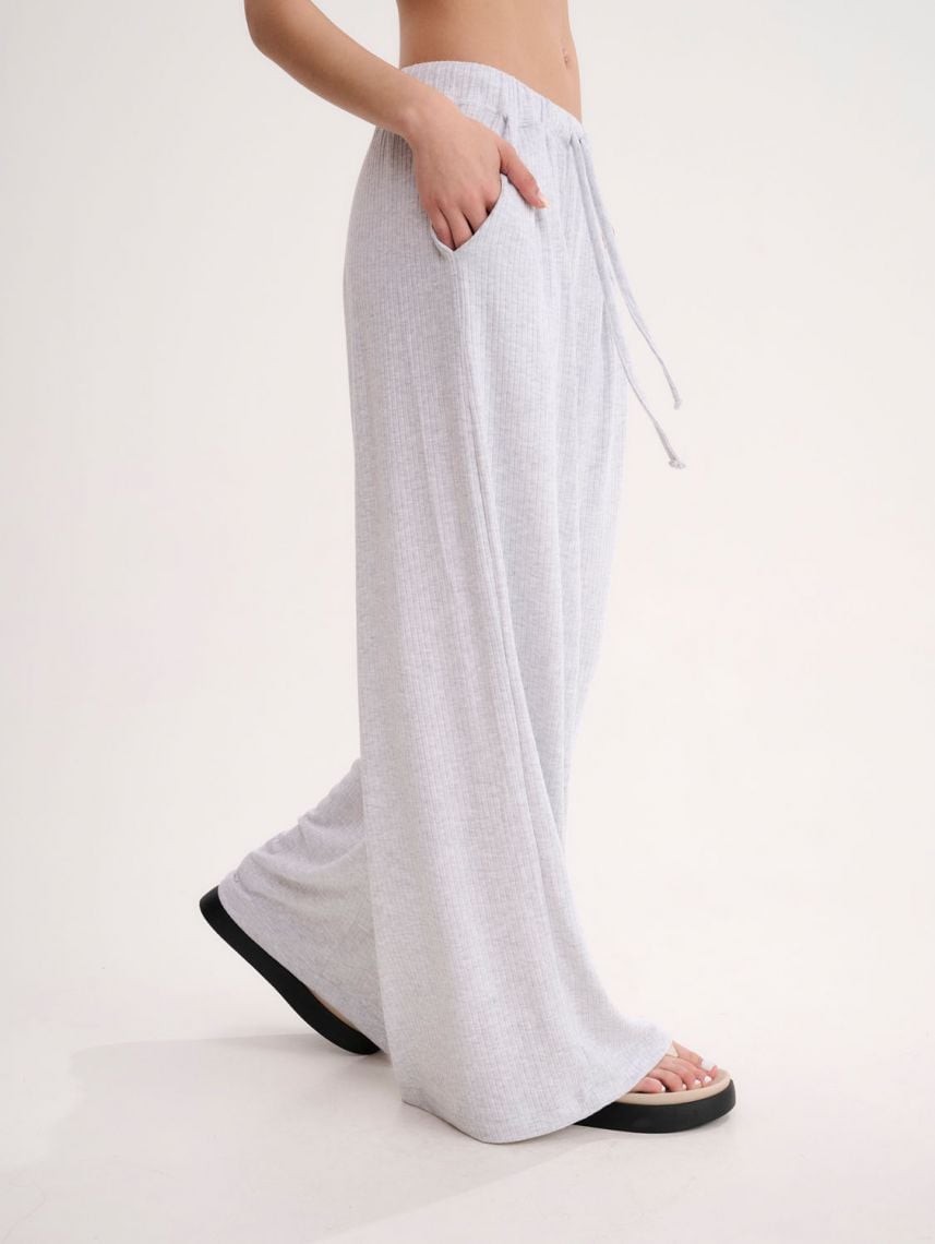 מכנסי סריג רחבים