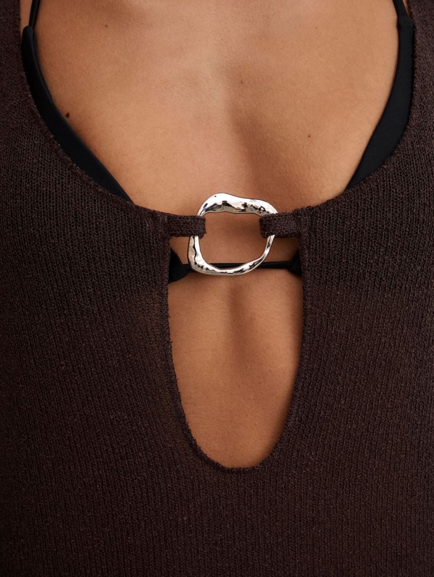 שמלת חוף קאט-אאוט