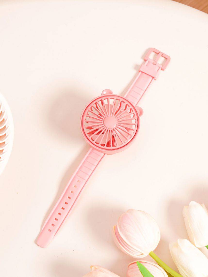 מאוורר עם רצועת יד