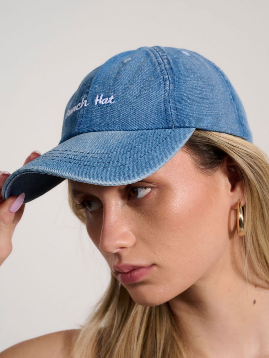 כובע ג’ינס