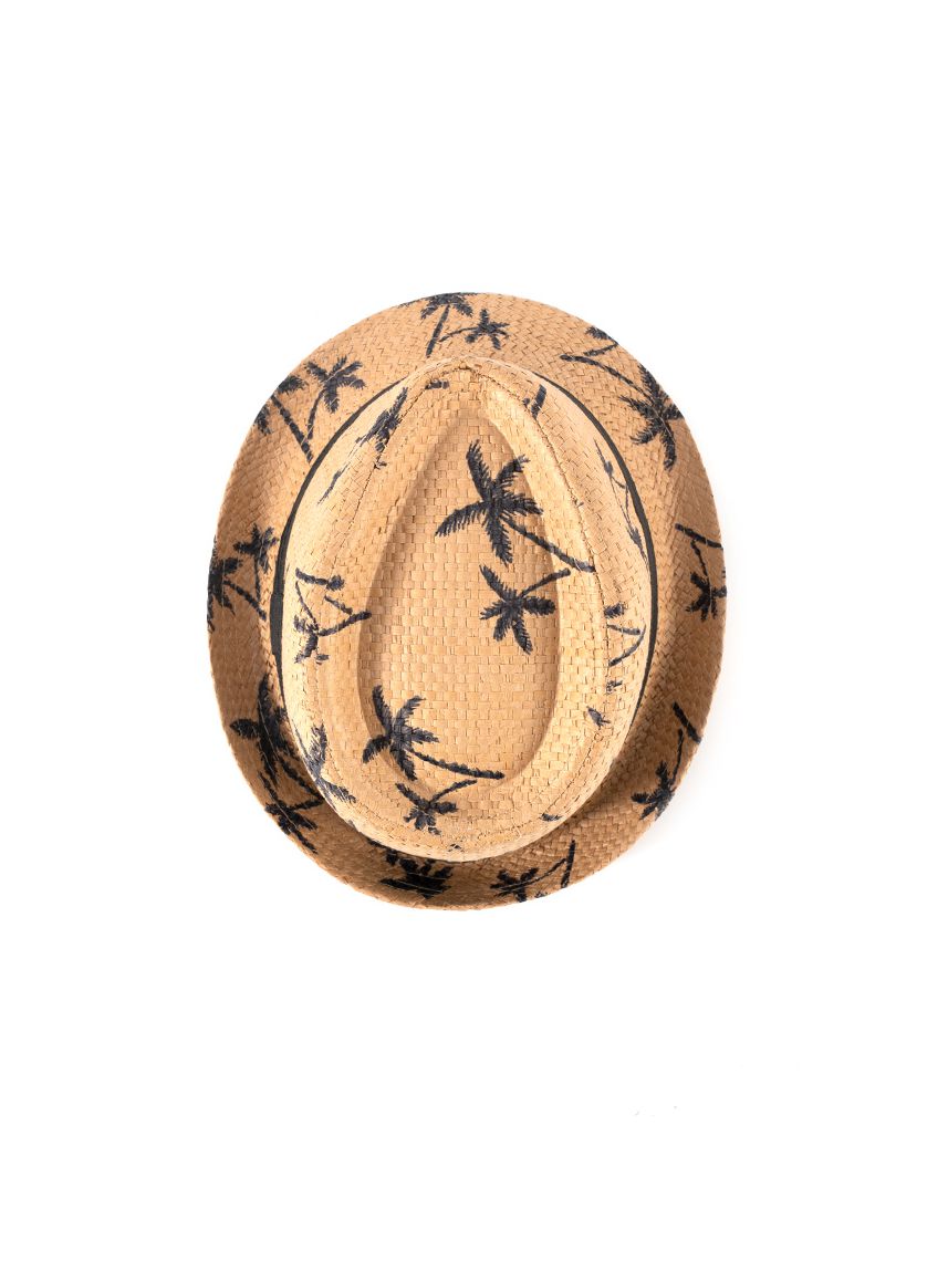 כובע קש לבנים