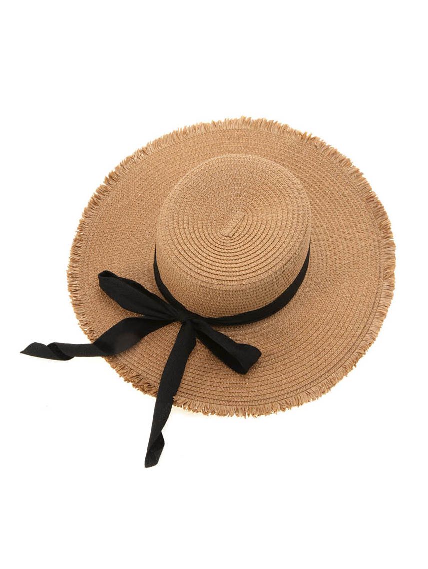 כובע קש רחב שוליים