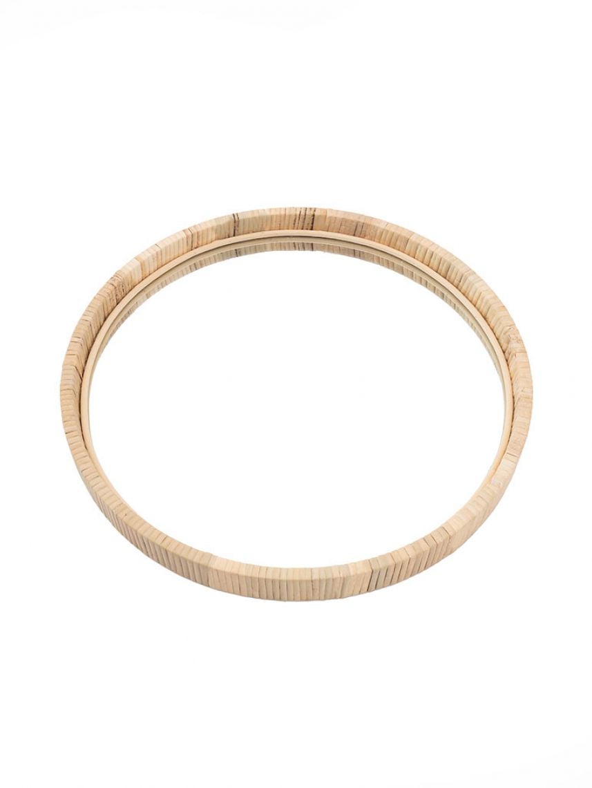 מראה עגולה עם מסגרת עץ