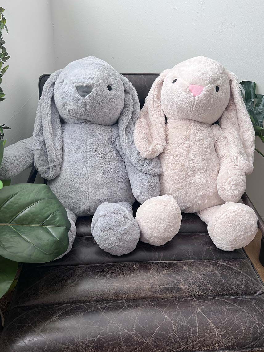 בובת ארנב ענקית