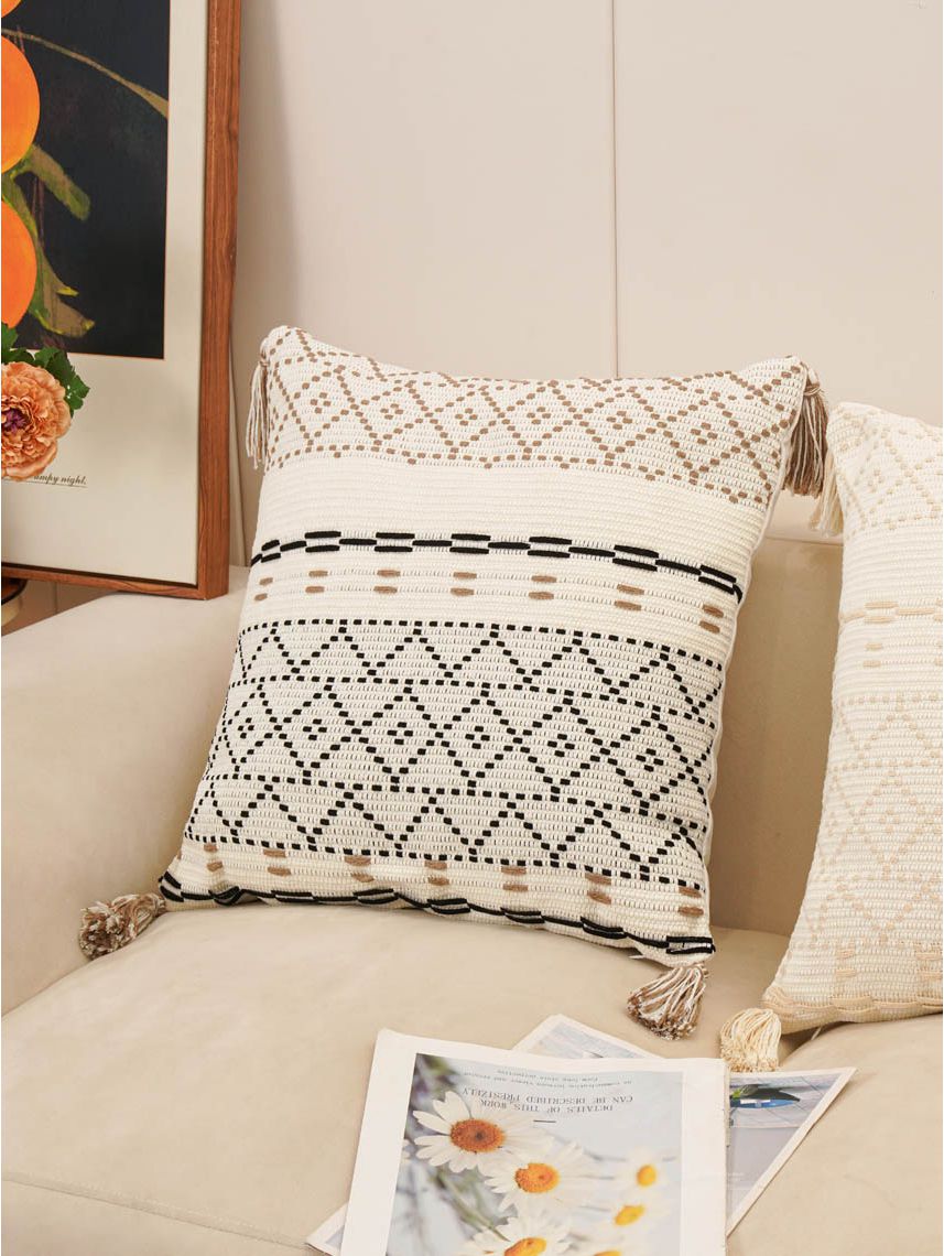 כרית נוי מרובעת