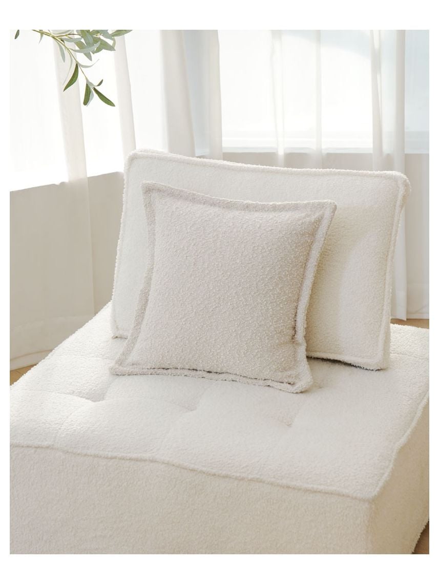 כרית נוי מרובעת