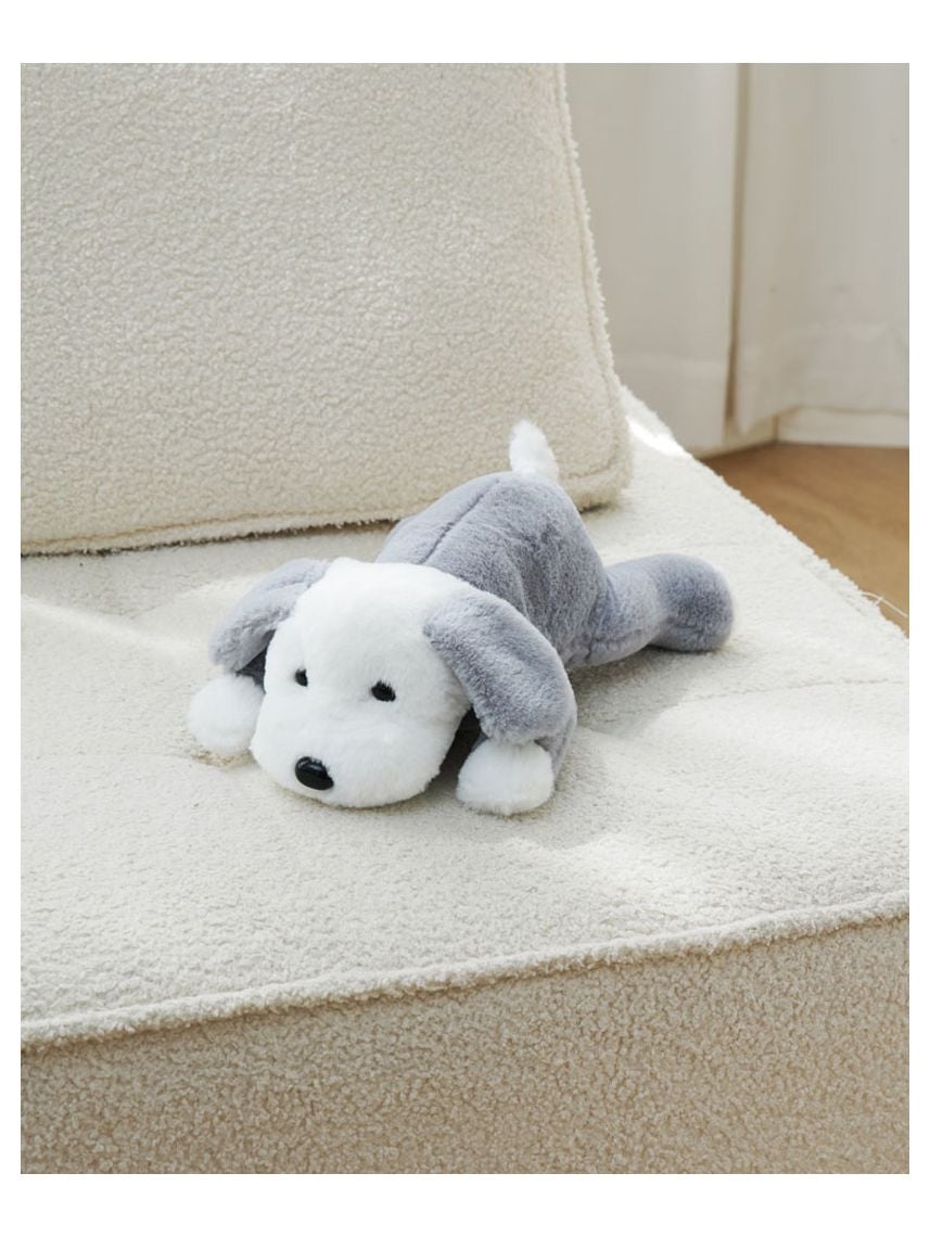 בובת כלב שוכב