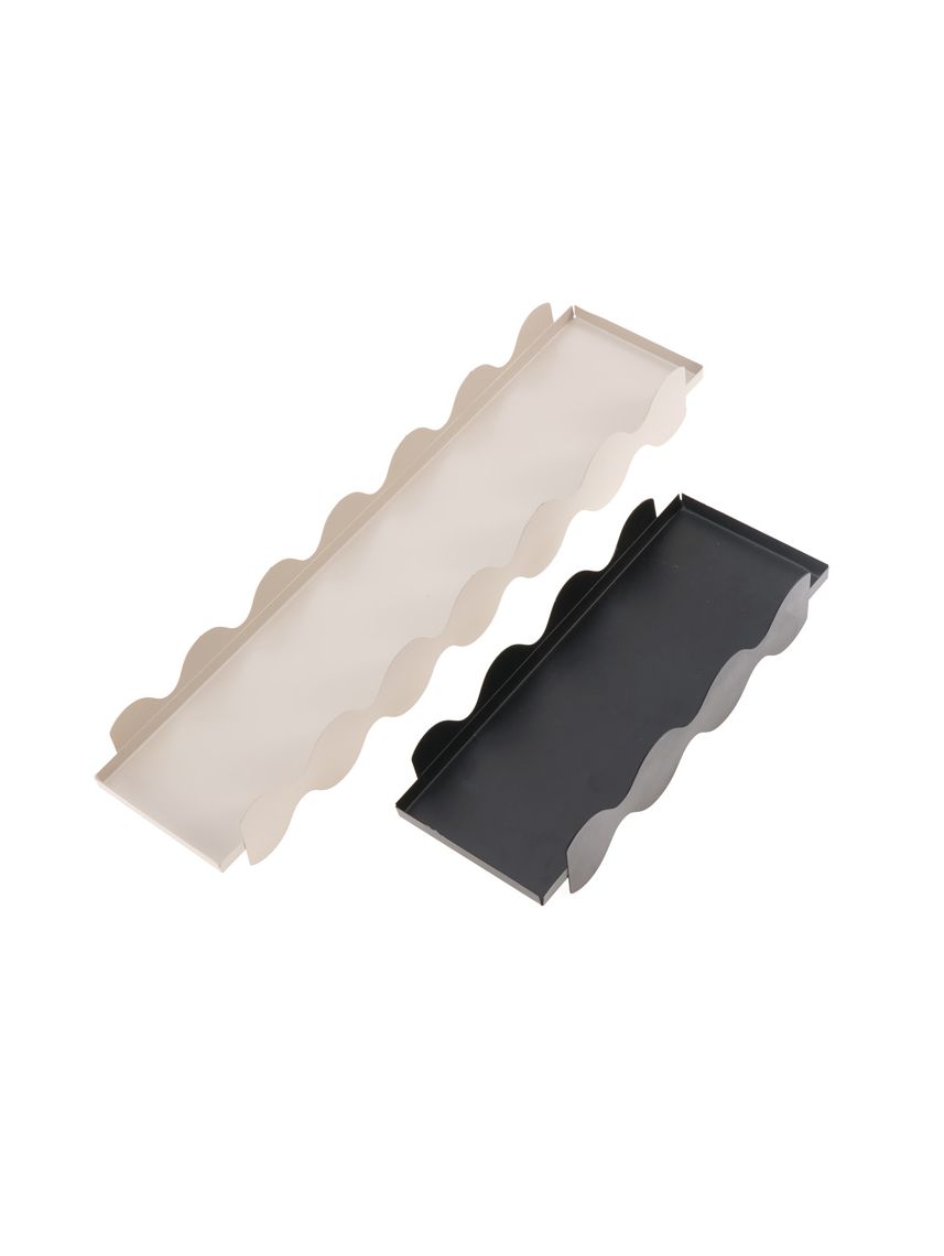 זוג מגשי מתכת