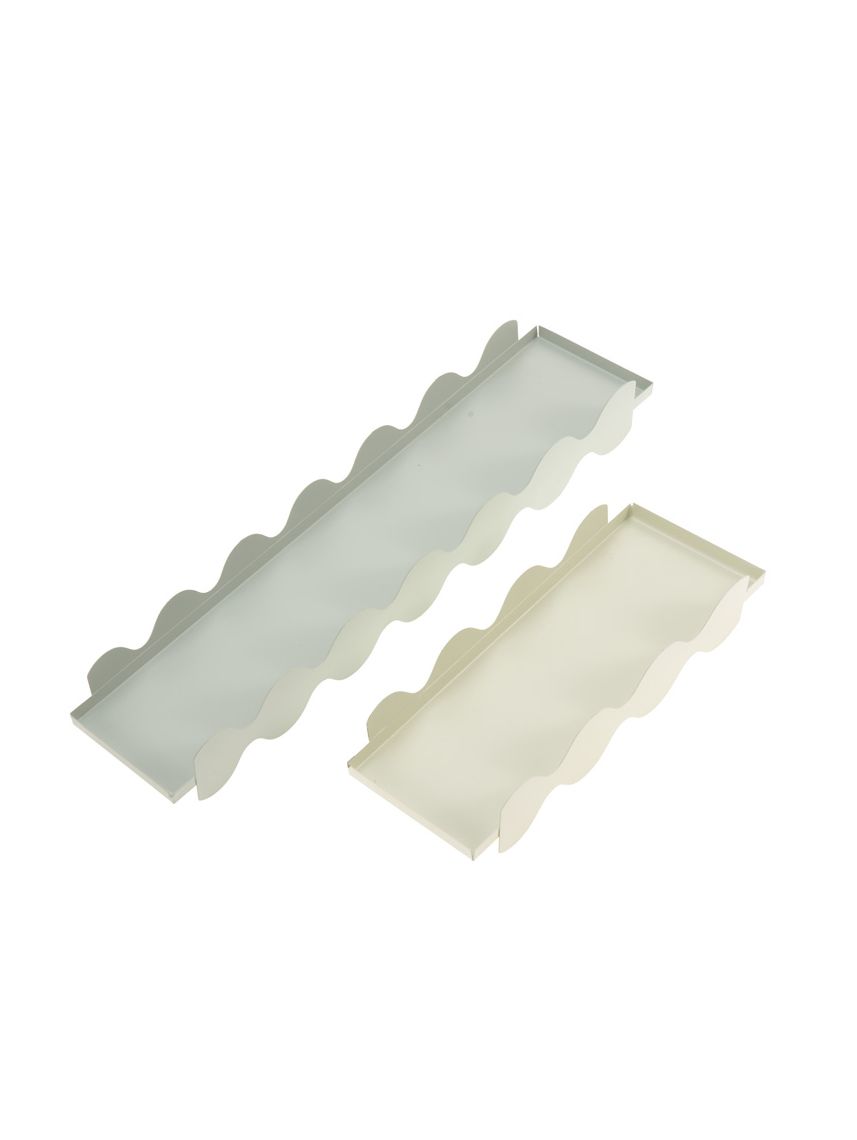 זוג מגשי מתכת