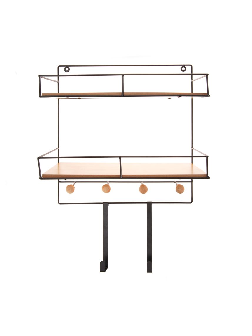 מתלה עם מדפים