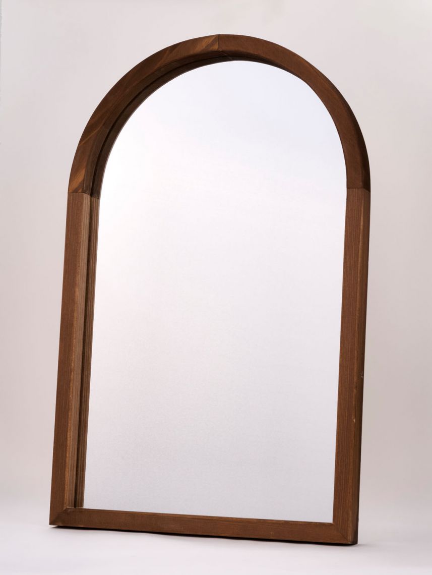 מראה עם מסגרת עץ