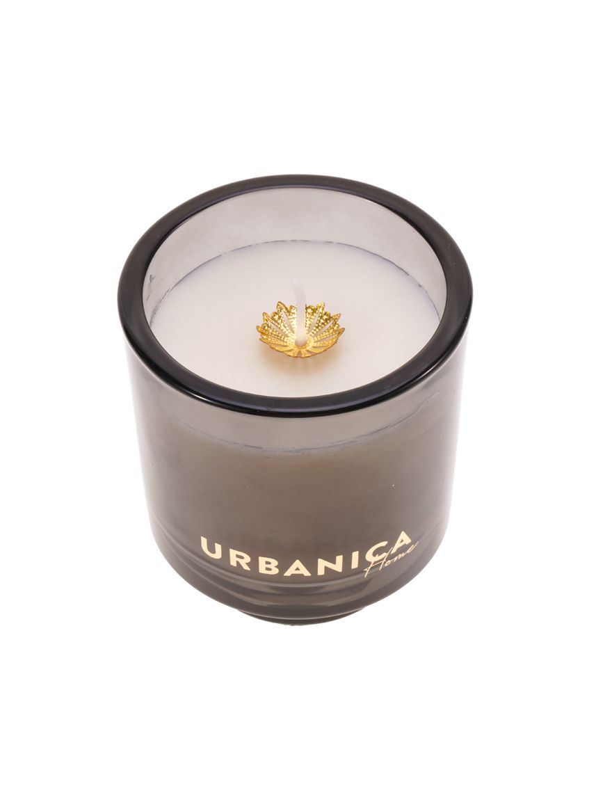 נר במעמד זכוכית