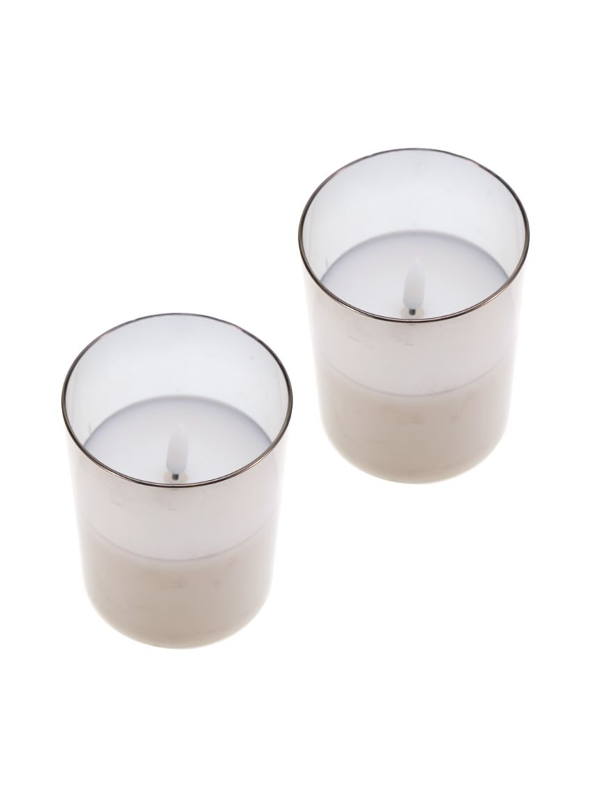 נר במעמד זכוכית