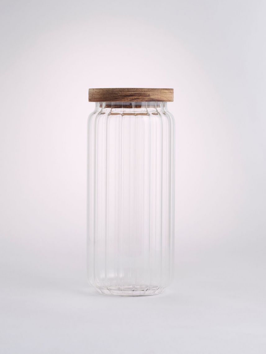 צנצנת עם מכסה במבוק