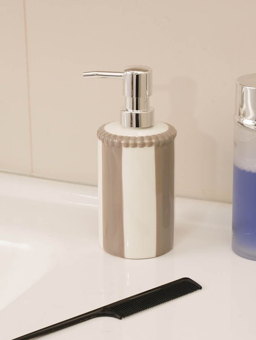 דספנסר פסים לסבון