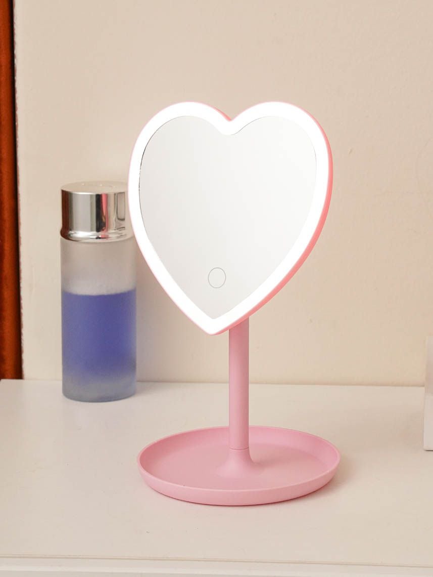 מראת שולחן לב