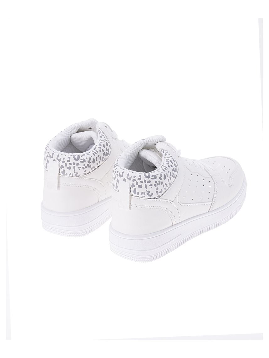 סניקרס היי-טופ