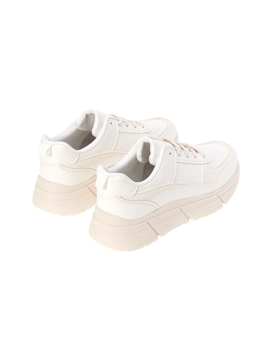 סניקרס קלאסיות