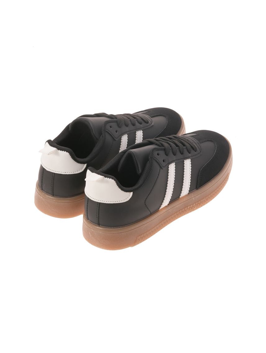 סניקרס בייסיק