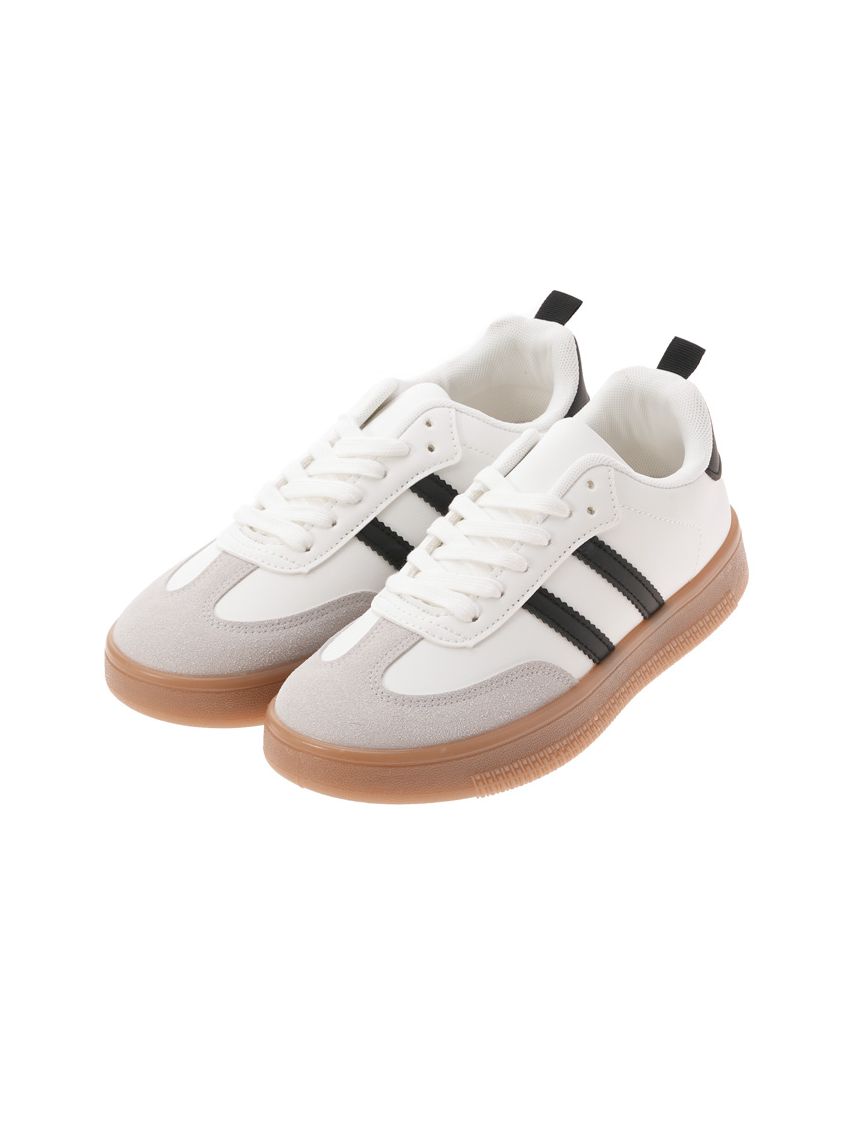 סניקרס בייסיק