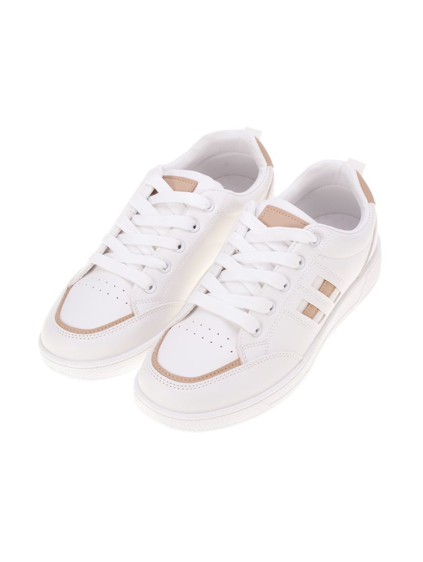 סניקרס ספורטיביות