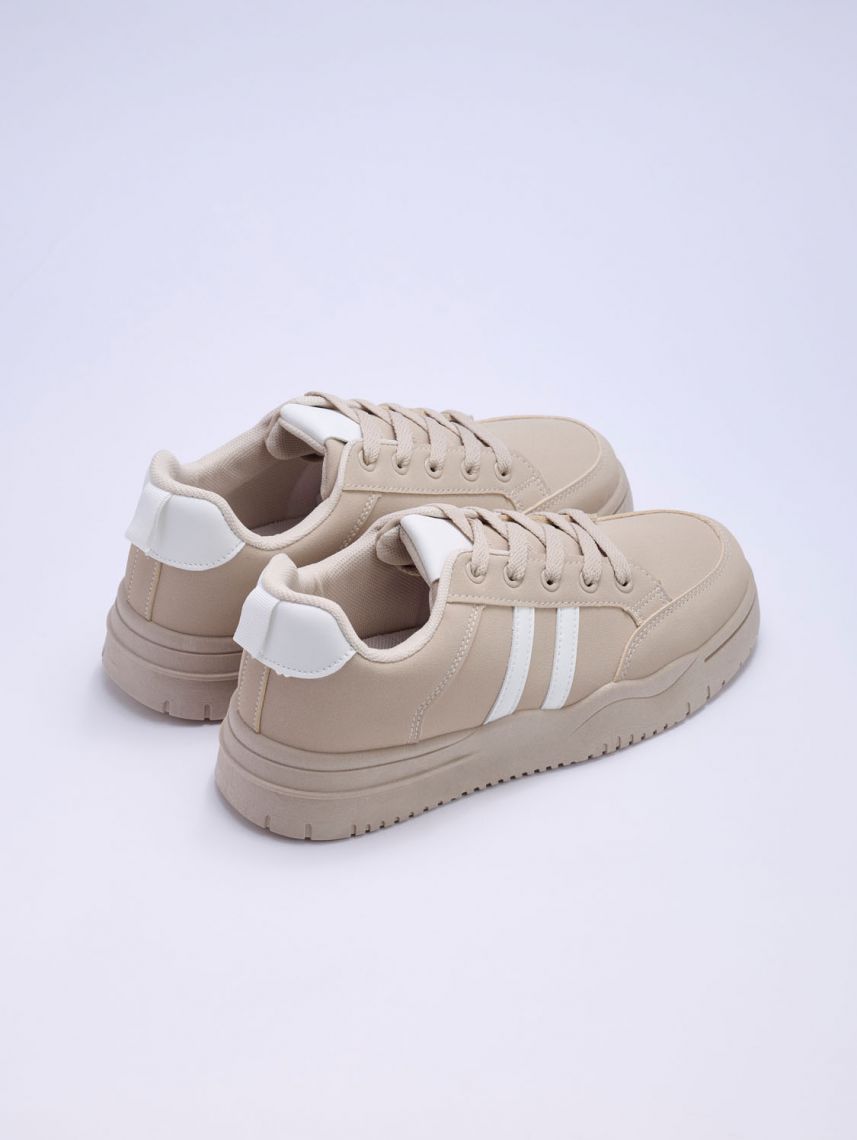 סניקרס פסים