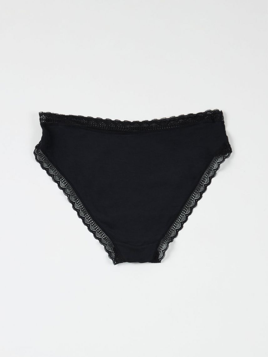 תחתונים בשילוב תחרה