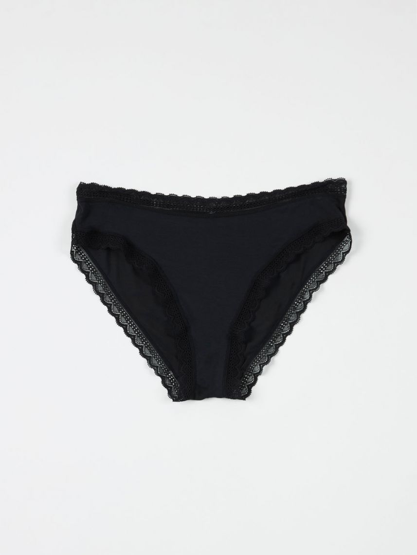 תחתונים בשילוב תחרה