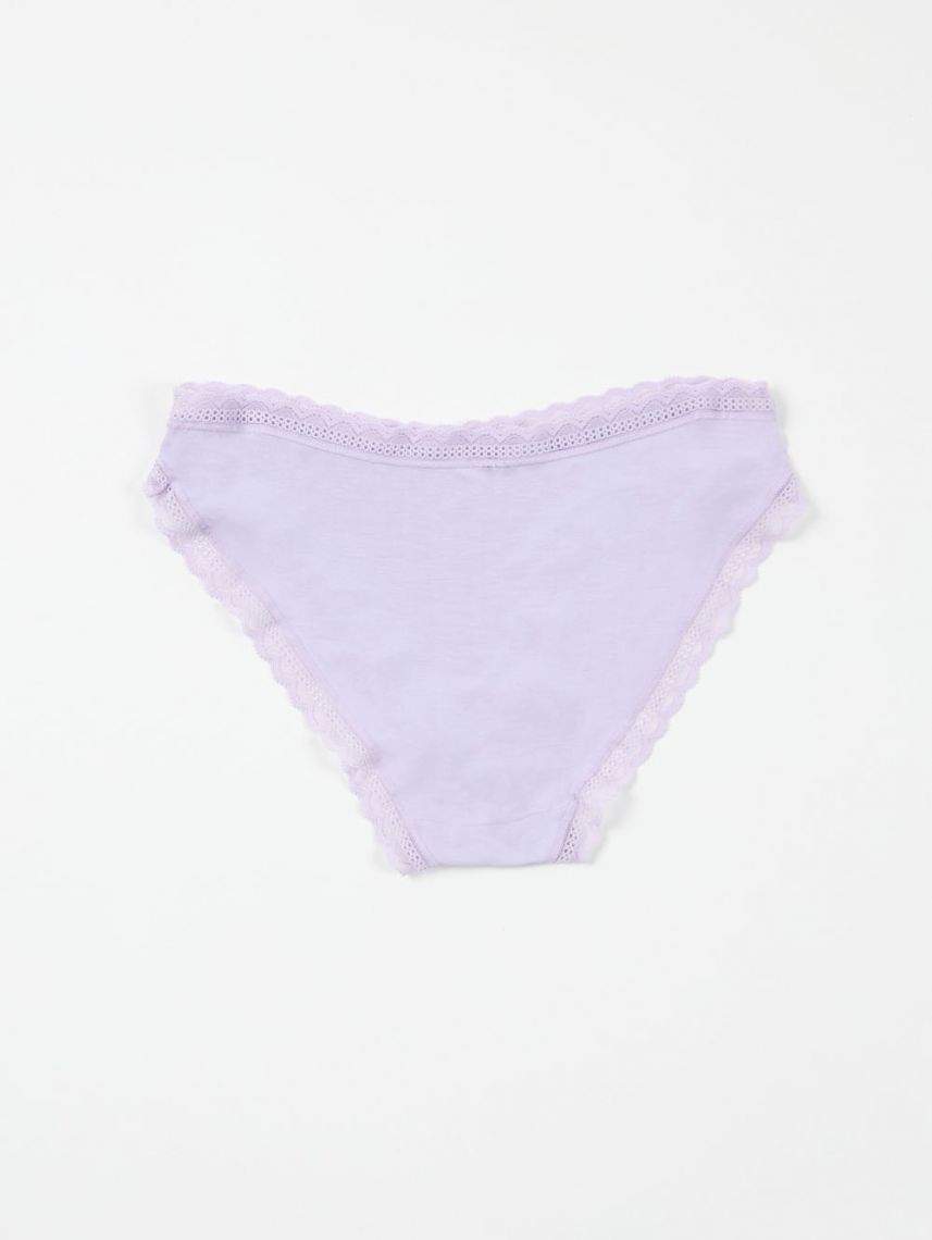 תחתונים בשילוב תחרה