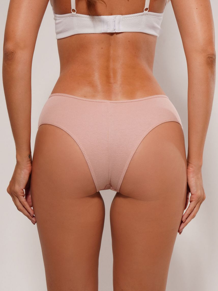 תחתוני נשים