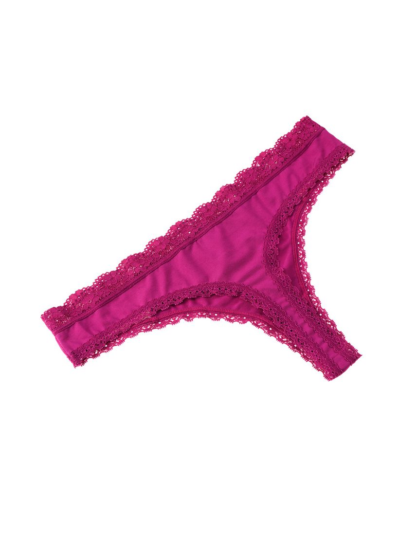 תחתוני חוטיני מעוטרות