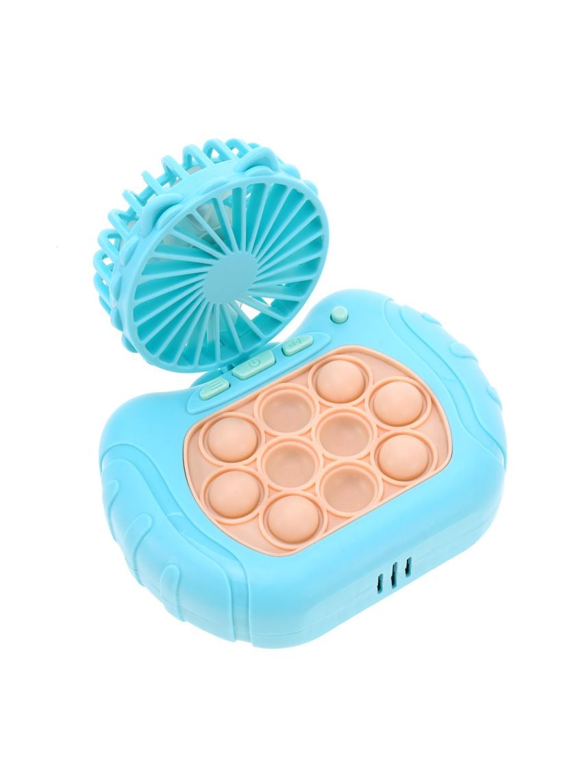 פופיט מאייר עם מאוורר