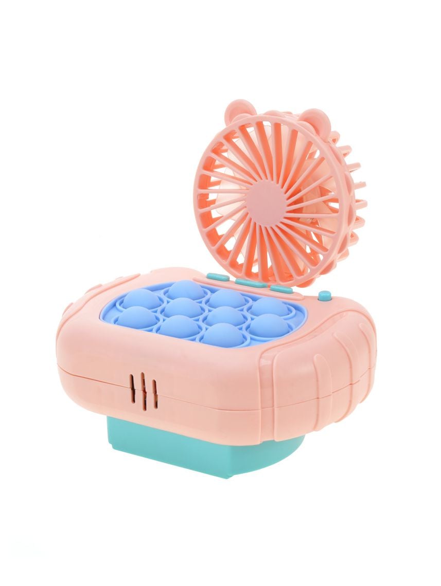 פופיט מאייר עם מאוורר