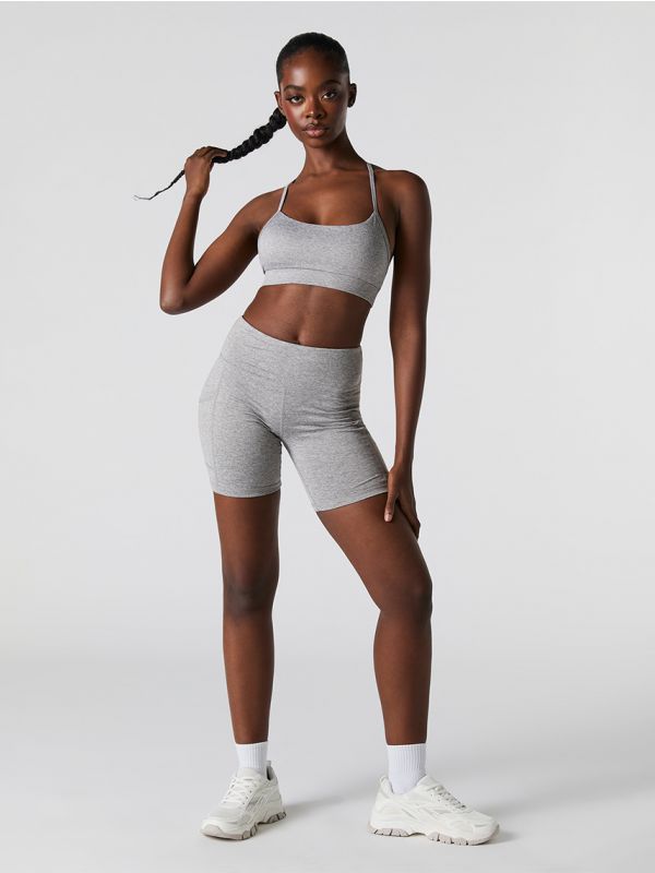 טייץ אקטיב קצר עם כיסים